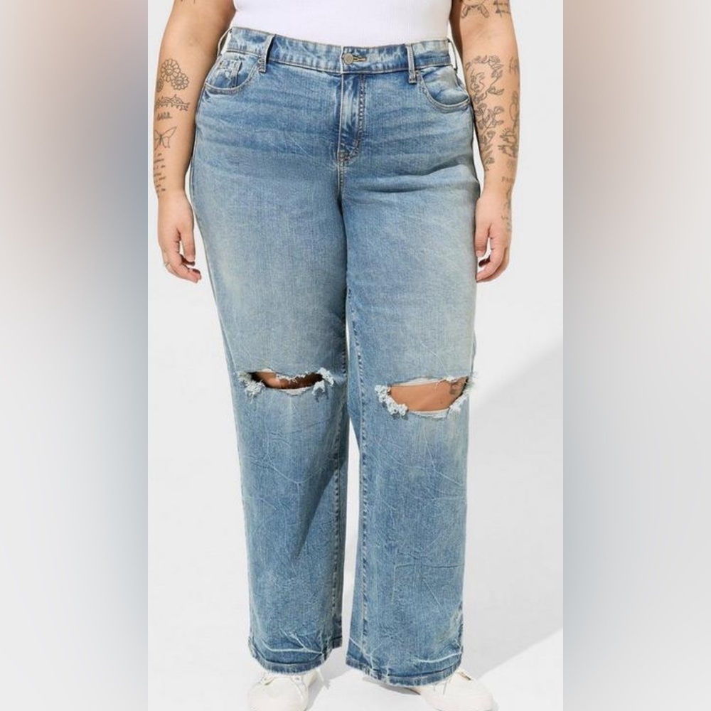 Torrid vintage wash distressed torn wide leg jeans nwot - Picture 2 of 6